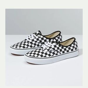 Women’s 7.5 Authentic Checkered Vans